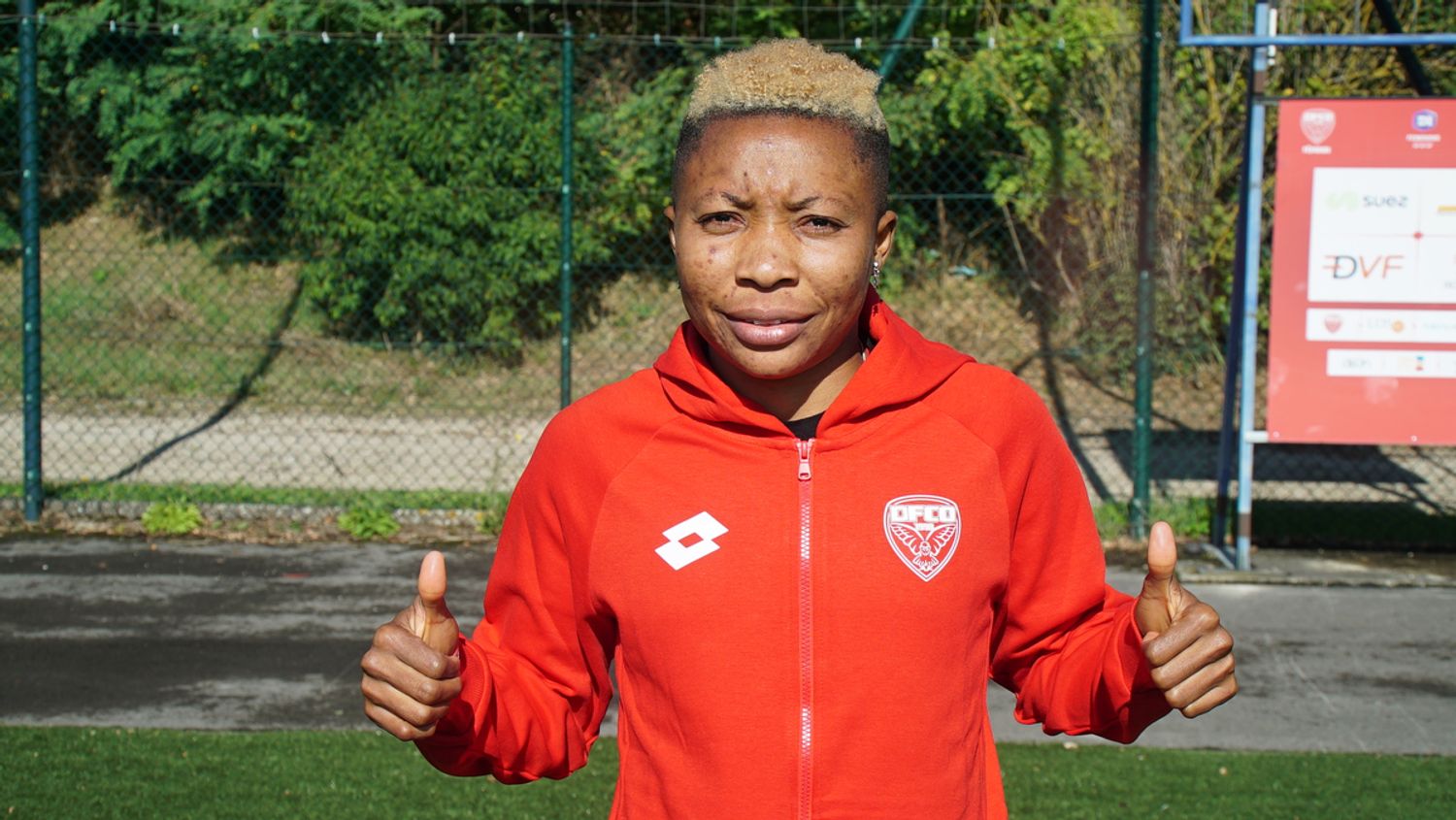 Esther Sunday fait son arrivée au DFCO féminin
